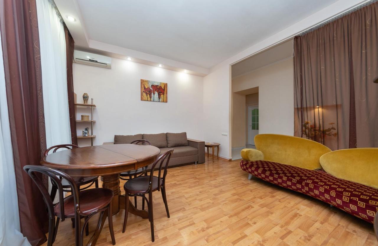 Apartamenty Sofia Киев Экстерьер фото